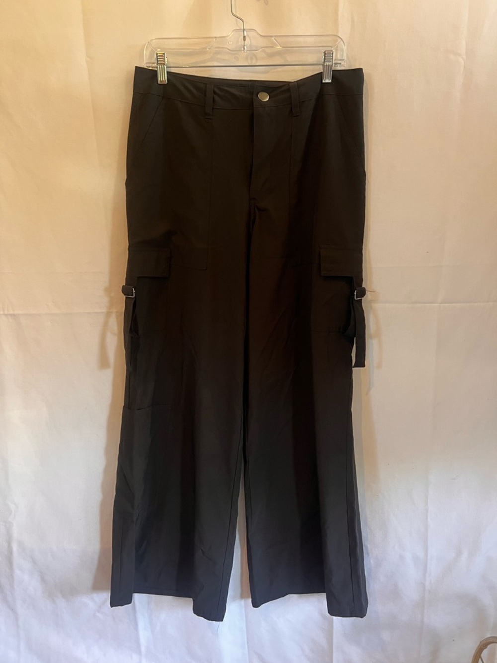 Men's Black Cargo Trousers with Wide-Leg Silhouette